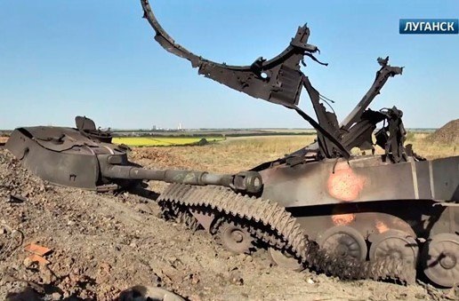 В сети появились кадры обстрелянных позиций украинских силовиков В сети появились кадры обстрелянных позиций украинских силовиков