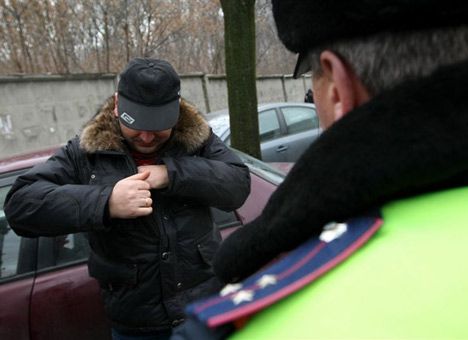 В Украине начали вручать повестки с помощью ГАИ – СМИ В Украине начали вручать повестки с помощью ГАИ – СМИ