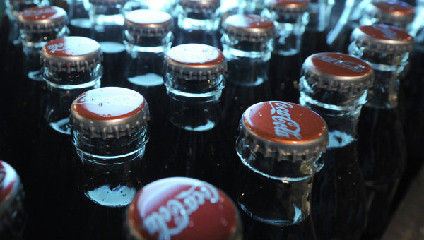 Coca-Cola отзывает рекламу с российского ТВ Coca-Cola отзывает рекламу с российского ТВ