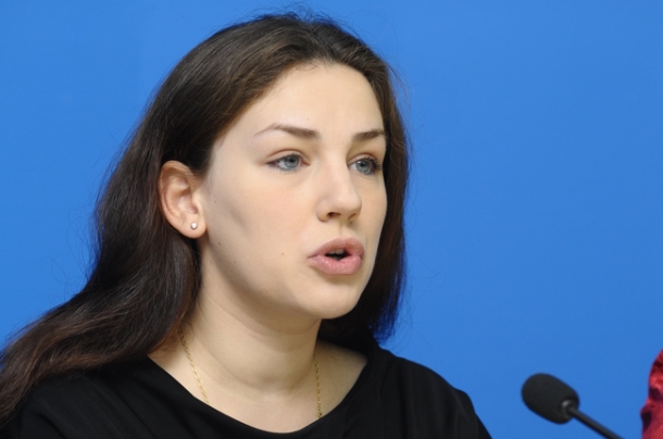 10 зеленых человечков расстреляны неизвестными на блок-посту в Донецкой области 10 зеленых человечков расстреляны неизвестными на блок-посту в Донецкой области