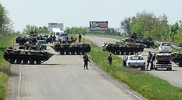 Под Славянском идет бой с террористами