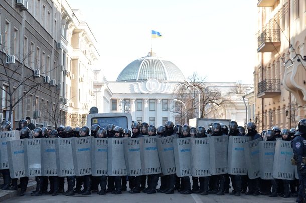 Как на войне. Фотохроники событий в Киеве 18 февраля Как на войне. Фотохроники событий в Киеве 18 февраля