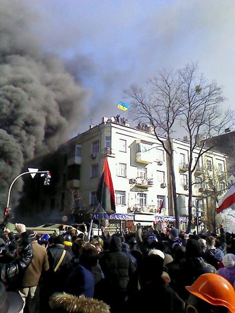 Противостояние на крышах в правительственном квартале Противостояние на крышах в правительственном квартале