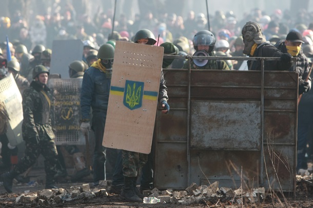 Противостояние в Мариинском парке Противостояние в Мариинском парке