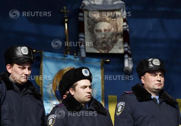 В Киев приезжают поддержавшие народ львовские милиционеры