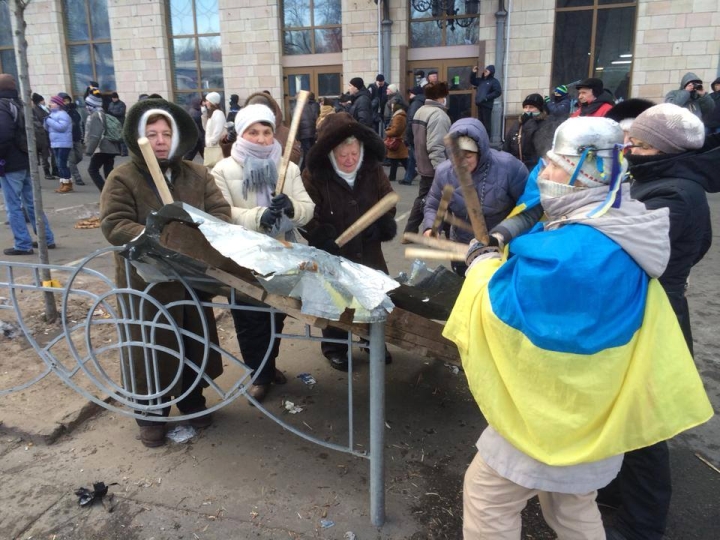 Столкновения на Грушевского