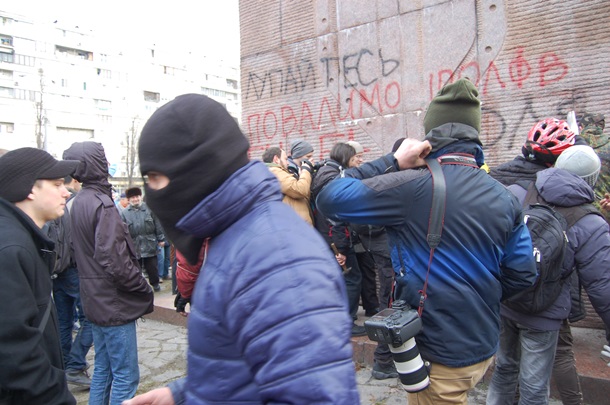 Попытки уничтожить памятник чекистам в Киеве