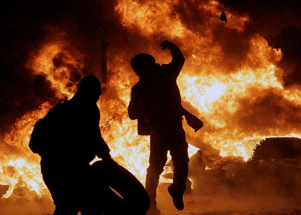Пятый день противостояния на Грушевского. Фото-видерепортажи 23 января Пятый день противостояния на Грушевского. Фото-видерепортажи 23 января