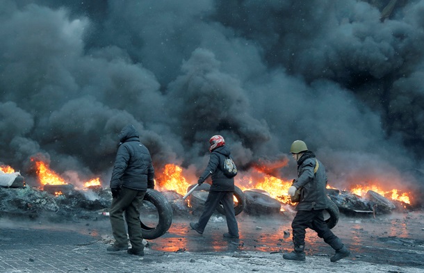 Пятый день противостояния на Грушевского. Фото-видерепортажи 23 января Пятый день противостояния на Грушевского. Фото-видерепортажи 23 января