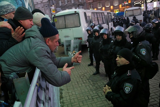 Азаров на Европейской площади. Фоторепортаж с митинга ПР в Киеве Азаров на Европейской площади. Фоторепортаж с митинга ПР в Киеве