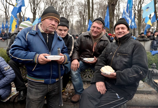 Азаров на Европейской площади. Фоторепортаж с митинга ПР в Киеве Азаров на Европейской площади. Фоторепортаж с митинга ПР в Киеве