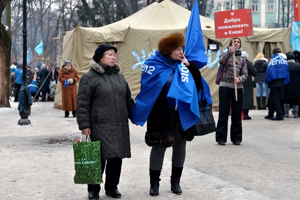 Азаров на Европейской площади. Фоторепортаж с митинга ПР в Киеве Азаров на Европейской площади. Фоторепортаж с митинга ПР в Киеве
