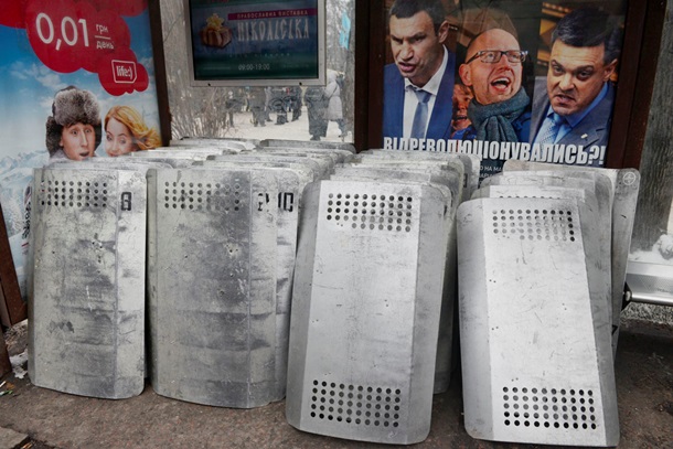 Азаров на Европейской площади. Фоторепортаж с митинга ПР в Киеве Азаров на Европейской площади. Фоторепортаж с митинга ПР в Киеве
