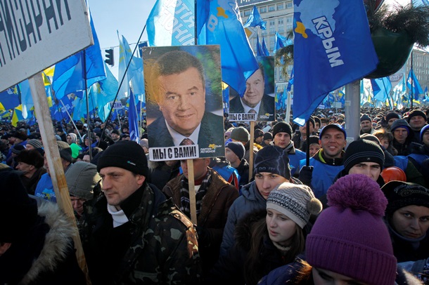 Азаров на Европейской площади. Фоторепортаж с митинга ПР в Киеве Азаров на Европейской площади. Фоторепортаж с митинга ПР в Киеве