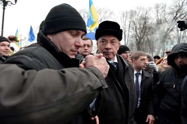 Все ради бюджета. ФотоРепортаж с митинга сторонников Партии регионов под Радой