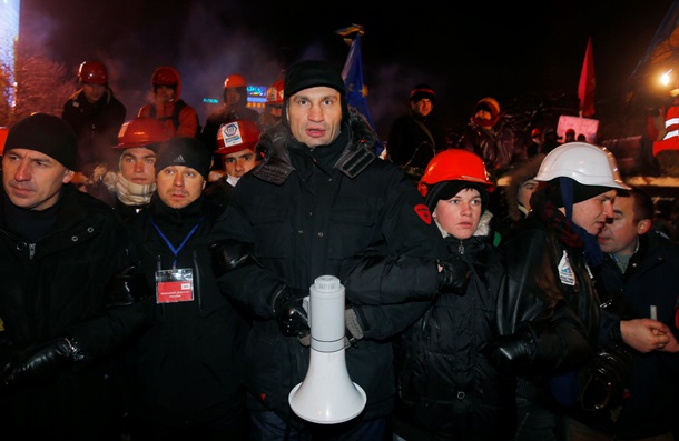 Начало штурма Евромайдана. Фоторепортаж из центра Киева в ночь на 11 декабря Начало штурма Евромайдана. Фоторепортаж из центра Киева в ночь на 11 декабря