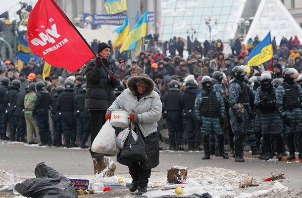 Начало штурма Евромайдана. Фоторепортаж из центра Киева в ночь на 11 декабря Начало штурма Евромайдана. Фоторепортаж из центра Киева в ночь на 11 декабря