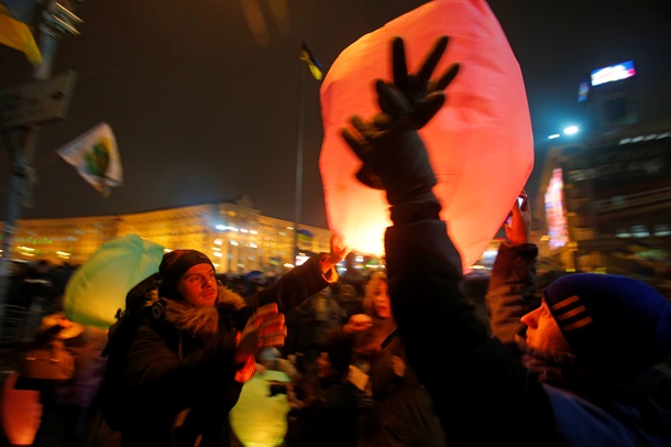 На Евромайдане в Киеве появилась Стена плача и борьбы На Евромайдане в Киеве появилась Стена плача и борьбы