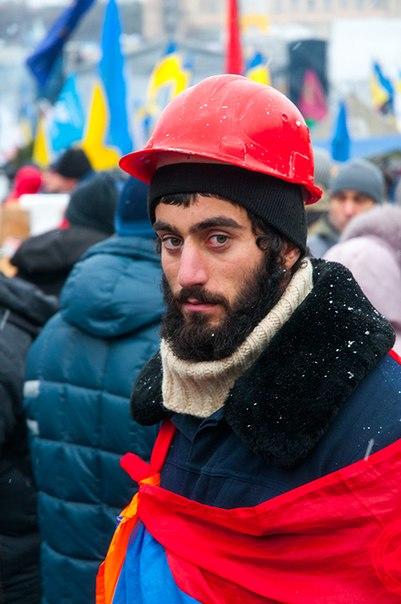 22-летний активист Евромайдана, Сергей Нигоян, житель Днепропетровской области, умер в больнице 22-летний активист Евромайдана, Сергей Нигоян, житель Днепропетровской области, умер в больнице
