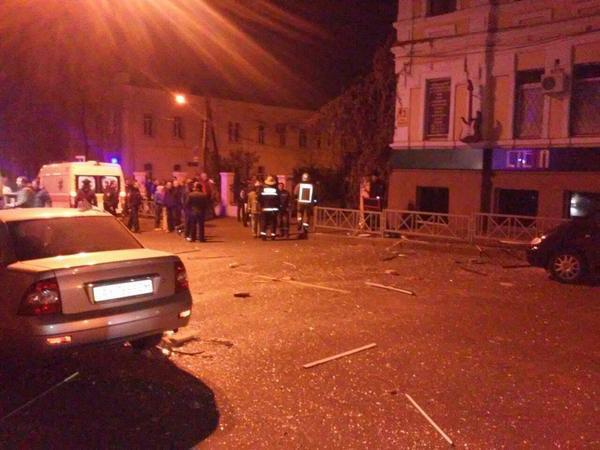 В центре Харькова прогремел взрыв в пабе Стена. ФОТОрепортаж+ВИДЕО В центре Харькова прогремел взрыв в пабе Стена. ФОТОрепортаж+ВИДЕО