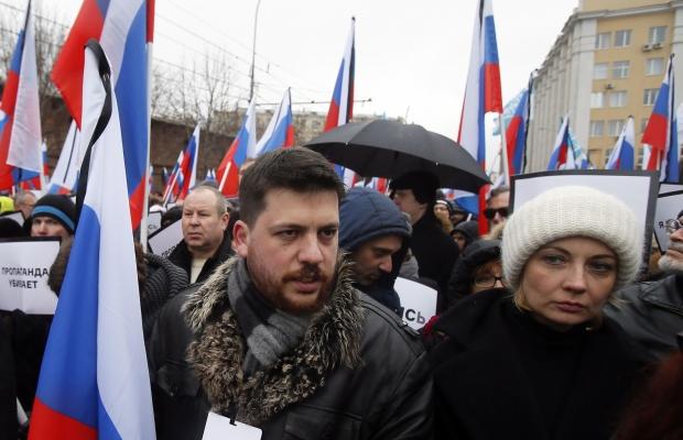 В марше памяти Бориса Немцова в Москве приняли участие более 50 тысяч человек. ФОТОрепортаж В марше памяти Бориса Немцова в Москве приняли участие более 50 тысяч человек. ФОТОрепортаж