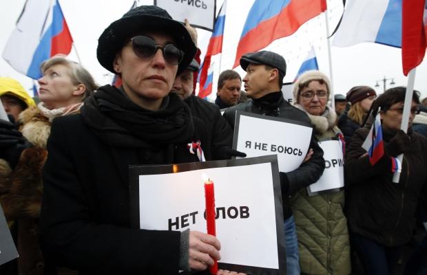 В марше памяти Бориса Немцова в Москве приняли участие более 50 тысяч человек. ФОТОрепортаж В марше памяти Бориса Немцова в Москве приняли участие более 50 тысяч человек. ФОТОрепортаж