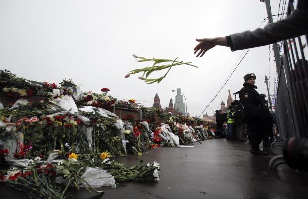 В марше памяти Бориса Немцова в Москве приняли участие более 50 тысяч человек. ФОТОрепортаж В марше памяти Бориса Немцова в Москве приняли участие более 50 тысяч человек. ФОТОрепортаж