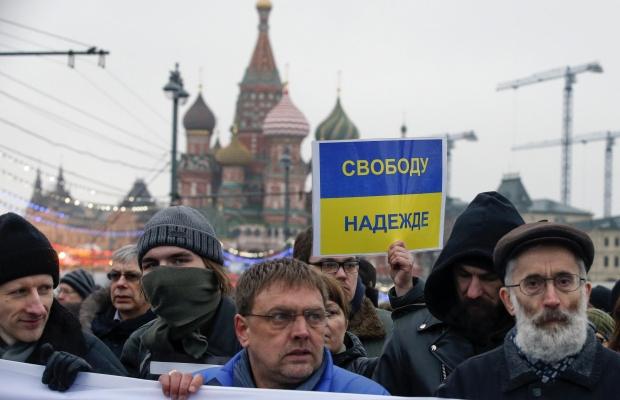 В марше памяти Бориса Немцова в Москве приняли участие более 50 тысяч человек. ФОТОрепортаж В марше памяти Бориса Немцова в Москве приняли участие более 50 тысяч человек. ФОТОрепортаж