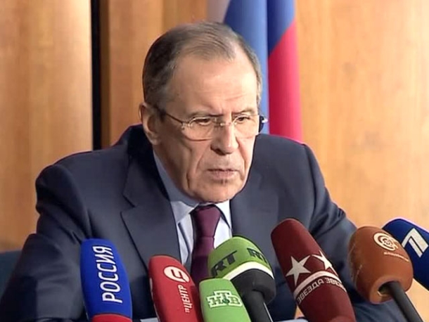 Лавров продолжает угрожать Украине российской армией Лавров продолжает угрожать Украине российской армией