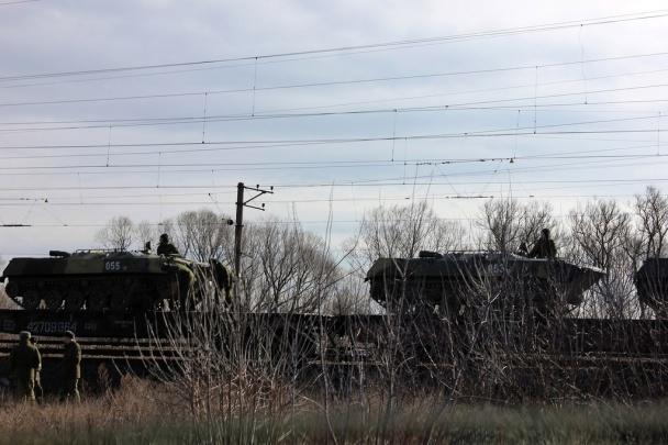 Россия окружила Украину с трех сторон. У границы 100 тысяч военных и более 500 танков. КАРТА+ФОТО Россия окружила Украину с трех сторон. У границы 100 тысяч военных и более 500 танков. КАРТА+ФОТО