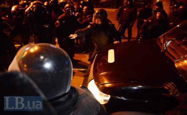 На скандальной стройке в Киеве милиция избила активистов и местных жителей. ФОТОрепортаж+ВИДЕО