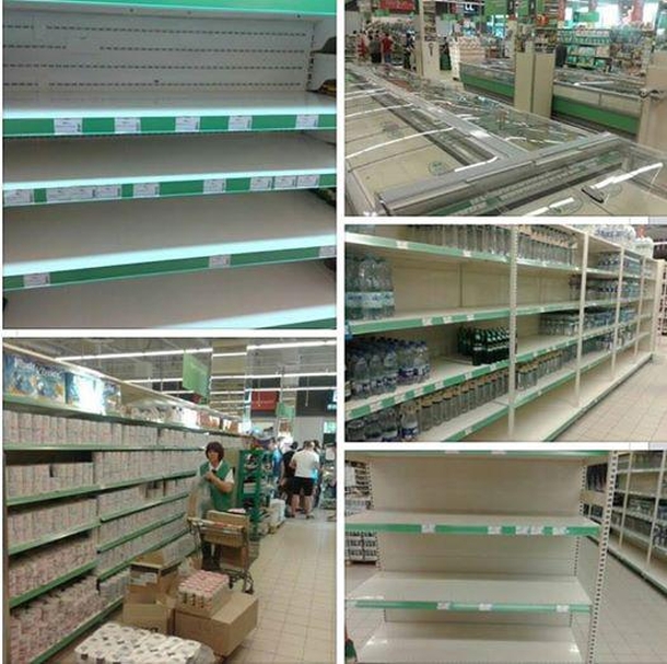 В Крыму с прилавков магазинов исчезают продукты: осталась только туалетная бумага. ФОТОрепортаж В Крыму с прилавков магазинов исчезают продукты: осталась только туалетная бумага. ФОТОрепортаж
