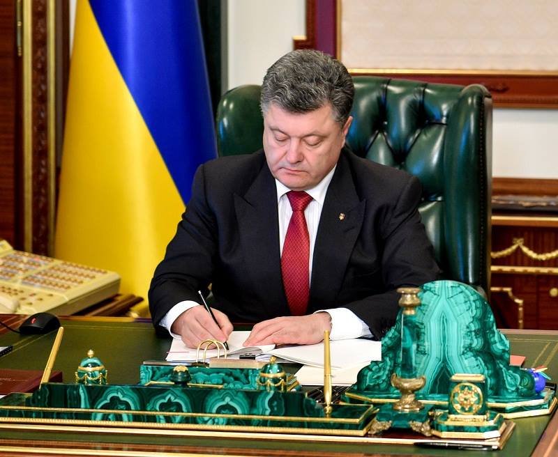 Сравните рабочие места Меркель, Обамы, Олланда, Путина и Порошенко. ФОТО Сравните рабочие места Меркель, Обамы, Олланда, Путина и Порошенко. ФОТО