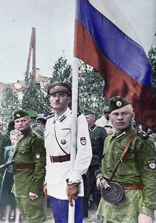 В России могут случайно запретить... российский флаг. ФОТОфакт В России могут случайно запретить... российский флаг. ФОТОфакт