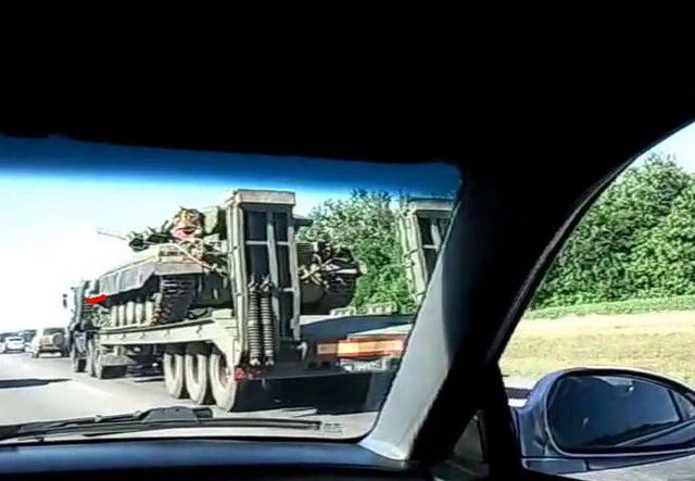 Россия самолетами и поездами отправляет террористам танки для войны на Донбассе. ФОТОрепортаж+ВИДЕО Россия самолетами и поездами отправляет террористам танки для войны на Донбассе. ФОТОрепортаж+ВИДЕО