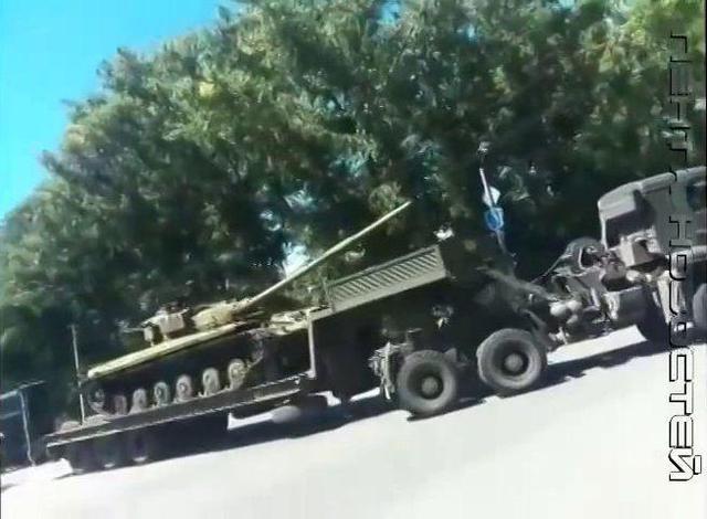 Россия самолетами и поездами отправляет террористам танки для войны на Донбассе. ФОТОрепортаж+ВИДЕО Россия самолетами и поездами отправляет террористам танки для войны на Донбассе. ФОТОрепортаж+ВИДЕО