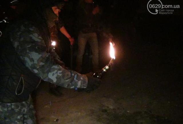 Штурм воинской части в Мариуполе: боевики ранили случайных прохожих. ФОТОрепортаж+ВИДЕО Штурм воинской части в Мариуполе: боевики ранили случайных прохожих. ФОТОрепортаж+ВИДЕО