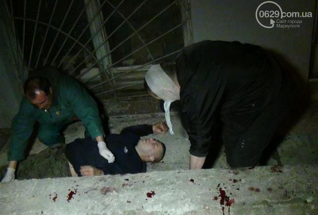 Штурм воинской части в Мариуполе: боевики ранили случайных прохожих. ФОТОрепортаж+ВИДЕО Штурм воинской части в Мариуполе: боевики ранили случайных прохожих. ФОТОрепортаж+ВИДЕО