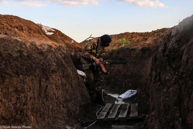 Война, лица, ситуации: американский фотограф обнародовал кадры с передовой в Широкино. ФОТОрепортаж