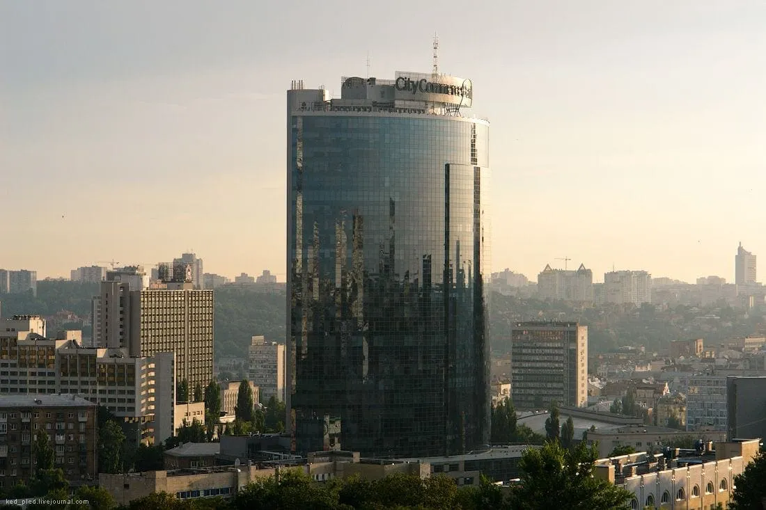 ТОП найвищих будинків Києва: рейтинг та фото БЦ Парус / Фото naiukraine
